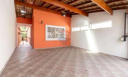Sobrado à venda com 137 m², 3 dormitórios, 2 vagas de garagem por R$440.000,00 - Vila Jaguari-SP