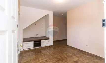 Casa 2 com Entrada Individual e Ótima Localização em Jaraguá