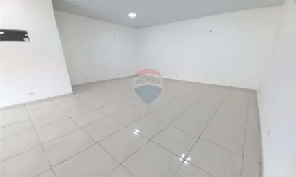 Excelente salão para locação, 51 m² e 1 banheiro -R$ 1.500/mês - Vila Ayrosa.