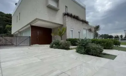 Casa Beira Mar em Condomínio De Luxo Com 6 Suites - Estaleirinho