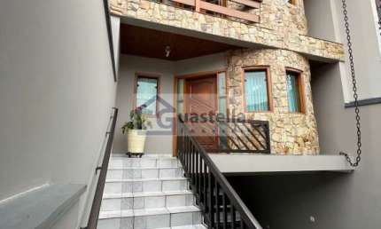 Sobrado de 202m² em Jardim Palermo: 3 dormitórios, 1 suíte, 3 banheiros - Venda  por R$ 960.000