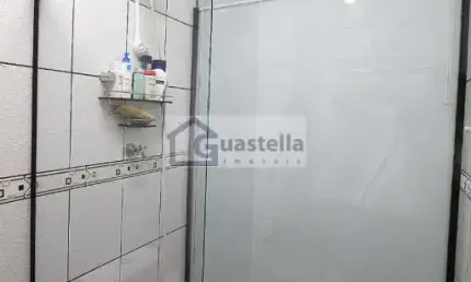Sobrado em São Bernardo do Campo: 165m², 3 dormitórios, 2 suítes, 4 banheiros por R$715k - A venda!!