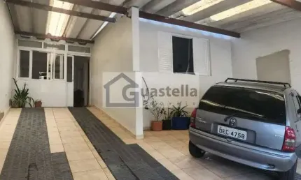 Casa térrea em Batistini - São Bernardo do Campo com 289m², 2 dormitórios e 2 banheiros por R$385.000, Com Edícula!!!