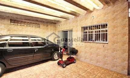 Sobrado à venda em Jardim Copacabana: 4 quartos, 187m² por R$750k