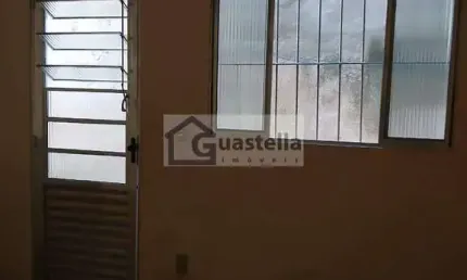 Casa Sobrado em Jardim Thelma, São Bernardo do Campo - 4 Dormitórios, 181.97M² por R$ 325.000