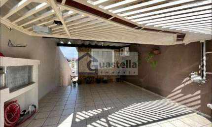 Casa Sobrado em Jardim Las Vegas - 3 Dormitórios à Venda