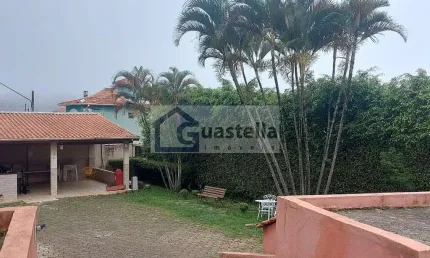 Venda de apartamento em Ferrazópolis, São Bernardo do Campo: 66m², 2 dormitórios, 1 banheiro por R$320.000. Oportunidade!