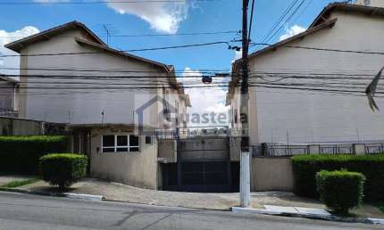 Casa sobrado em Nova Petrópolis, São Bernardo do Campo: 3 dorms, 1 suíte, 135m² por R$ 780.000. Oportunidade imperdível!