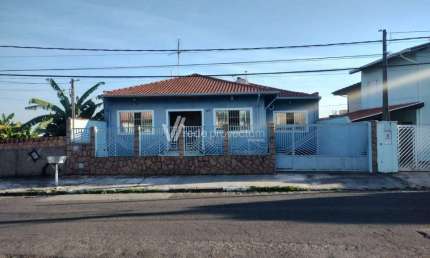 Casa com 4 quartos à venda na Rua Hélcio Lizzardi, 762, Parque Jambeiro, Campinas, 219 m2 por R$ 800.000