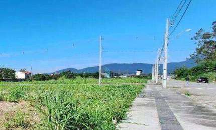 Terreno à Venda em Loteamento padrão no Carianos, Florianópolis !!