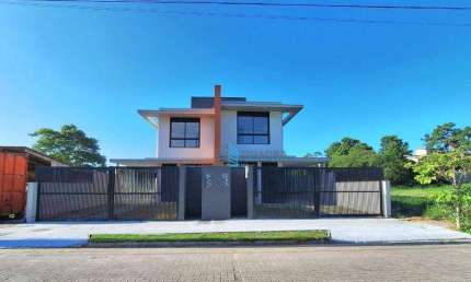 Casa à Venda no Loteamento Alameda Rio Vermelho, Florianópolis !!