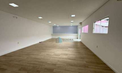 Excelente casa comercial em bairro nobre de Florianópolis