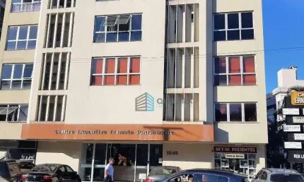 Loja com 2 pavimentos à venda no coraçâo da trindade, florianópolis !!
