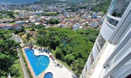 Apartamento à Venda em Clube Residence no bairro Pantanal, Florianópolis !!