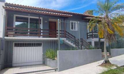 Casa com 3 quartos à venda na Rua Luiz Pasteur, 447, Trindade, Florianópolis