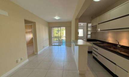 Apartamento no Plaza Saint Tropez com belíssima vista para o verde
