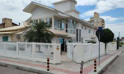 Casa com 4 dormitórios à venda, 248 m² por R$ 2.100.000,00 - Pagani - Palhoça/SC