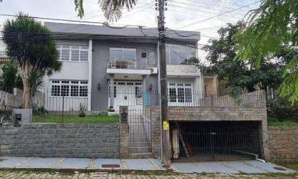 Casa à Venda Muito Bem Localizada no Bairro Trindade, Florinanópolis !!