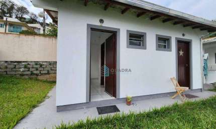 Kitnet para alugar, 16 m² por R$ 1.214,67/mês - Pantanal - Florianópolis/SC
