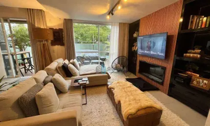 Casa à Venda com 3 Suítes em Loteamento no Bairro Córrego Grande, Florianópolis !!
