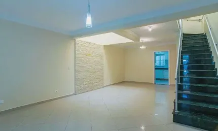 Casa Sobrado à Venda em Vila Marina - Santo André - SP