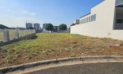 Terreno à venda no Condomínio Residencial Jatobá em Hortolândia - SP.
