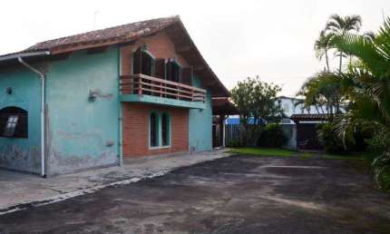 Casa sobrado à venda na Vila Suarão em Itanhaém - SP