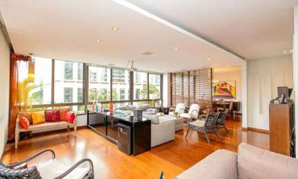 Apartamento à venda no Condomínio Edifício Chagall em Itaim Bibi em São Paulo - SP