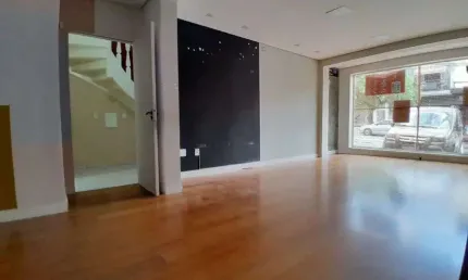 Loja comercial disponível para locação na Vila Clementino, com 400 m² de área útil, em uma das regiõ