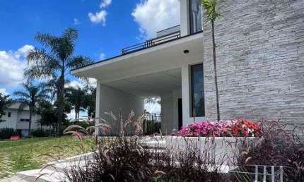 Casa em Obra à Venda no Residencial Itahyê, Cidade Tamboré, Santana de Parnaíba - SP