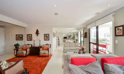 Apartamento à Venda no Edifício Villa Florale, Caxingui, São Paulo - SP