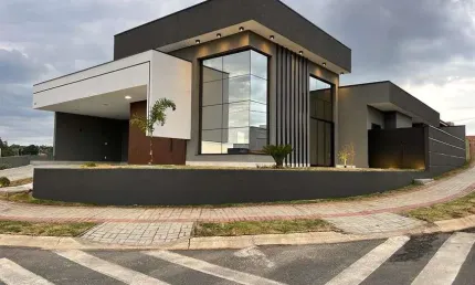Casa á venda no Condomínio Laguna em Indaiatuba - São Paulo.