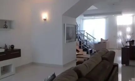 Casa alto padrão no Condomínio Terras do Cancioneiro em Paulínia, São Paulo.