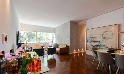 Apartamento alto padrão à venda no Edifício Três Marias na Cerqueira César em São Paulo - SP