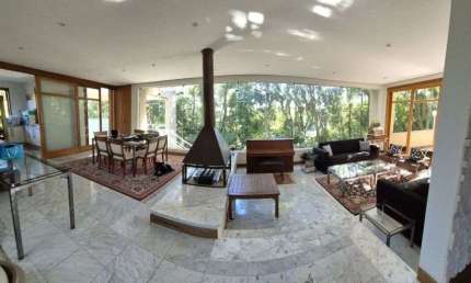 Casa alto padrão à venda no condomínio Forest Hills em Altos de São Fernando em Jandira - SP