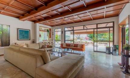 Casa de alto padrão à venda no Pacaembu em São Paulo - SP