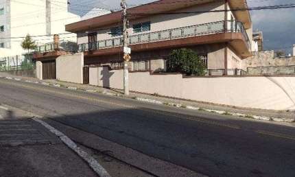 Casa para venda possui 500 metros quadrados com 3 quartos em Jardim Pilar - Mauá - SP