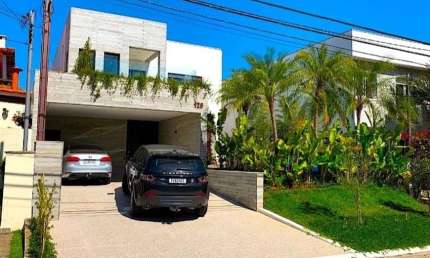 Casa à venda no Condominio Alphaville 3 em Santana de Parnaíba - SP.