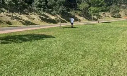 Terreno à venda no Condomínio Quinta da Baroneza em Bragança Paulista - SP