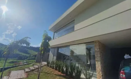 Casa á Venda no Condomínio Arboretum em Capela - Vinhedo - SP