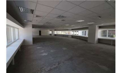 Ponto comercial para alugar no Brooklin, Edifício Alana II, em São Paulo.