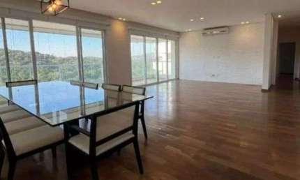 Duplex para aluguel e venda possui 284 metros quadrados com 4 quartos