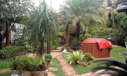 Casa de condomínio para venda possui 229 metros quadrados em Sousas - Campinas - SP.