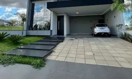 Casa de Alto Padrão À Venda no Condomínio Jardim Recanto das Águas, Nova Odessa - SP