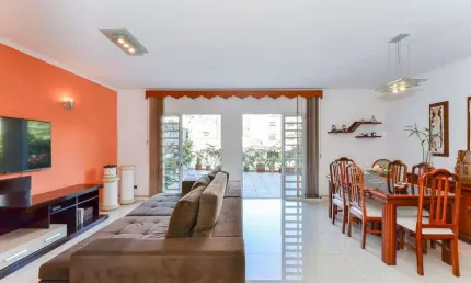 Sobrado à Venda no Bairro Vila Ipojuca, São Paulo - SP