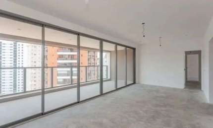 Apartamento alto padrão à venda no condomínio Praça da Villa na Vila Nova Conceição em São Paulo-SP