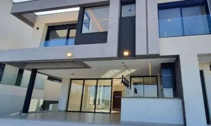 Casa à venda no Condominio Tamboré 10 em Santana de Parnaíba - SP