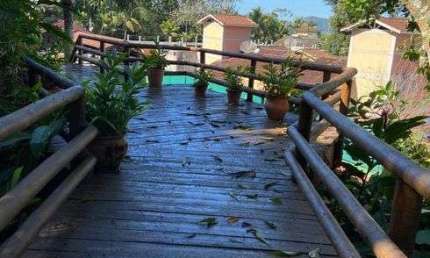 Casa Sobrado à Venda no Condomínio Parque da Cascata em Juquehy - São Sebastião - SP