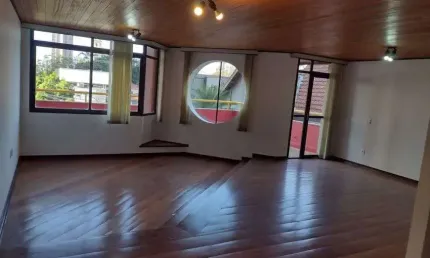 Apartamento para venda no Edifício Parthenon no Cambuí em Campinas / SP