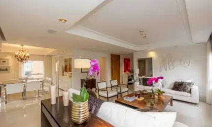 Apartamento à venda no Edifício Itaituba em Moema em São Paulo - SP